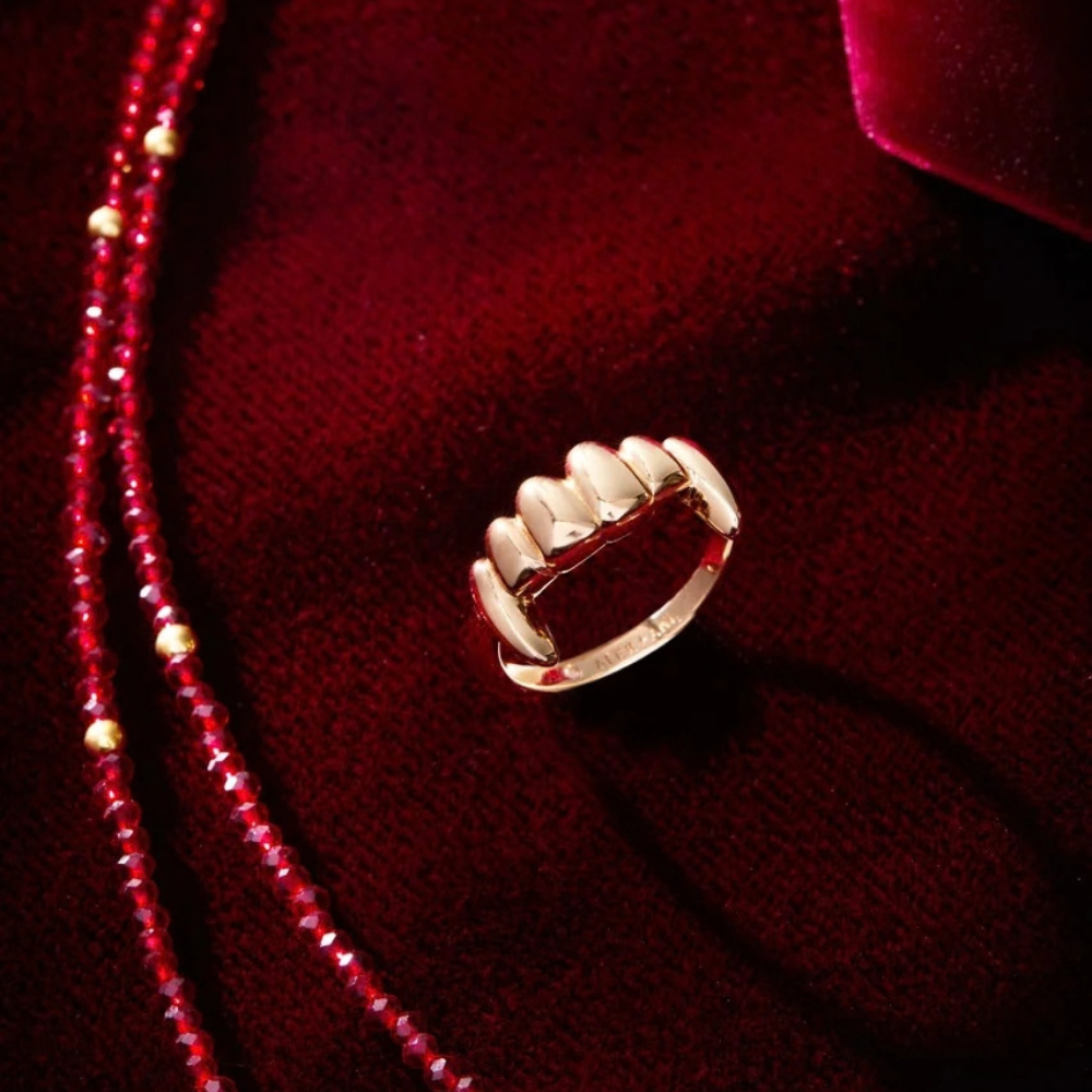 Vampire Fangs Gold Ring - Alex + Ani