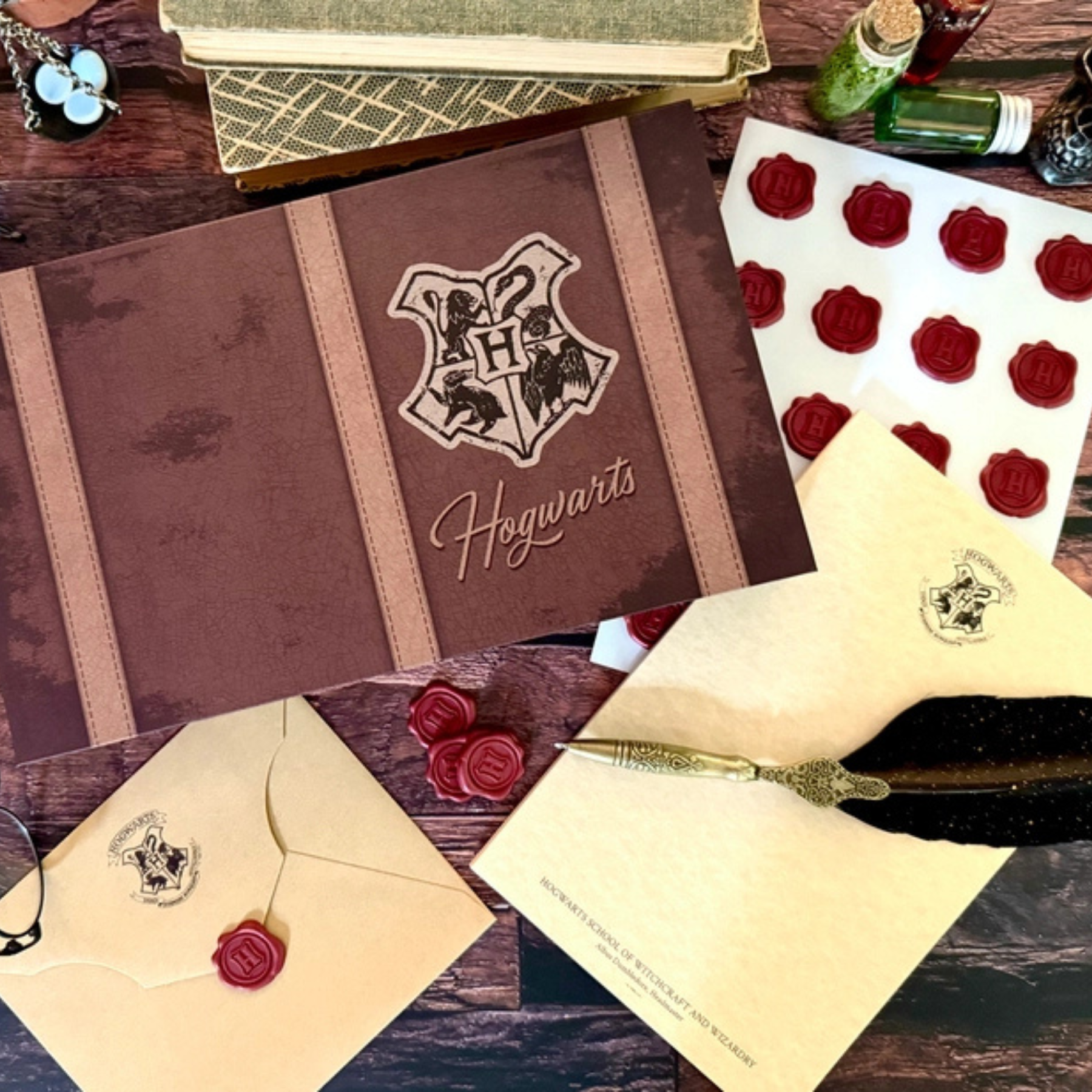 Hogwarts Trunk Stationery Set