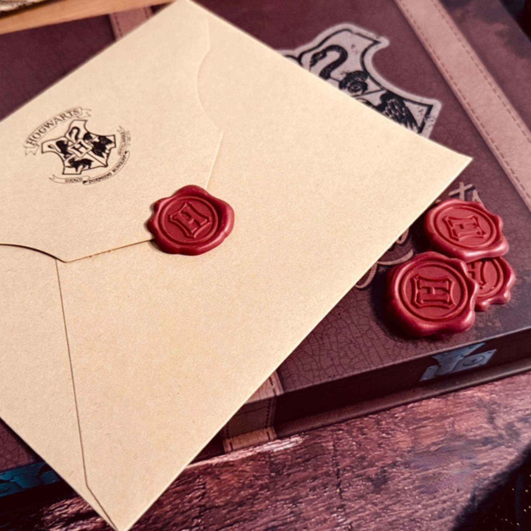 Hogwarts Trunk Stationery Set