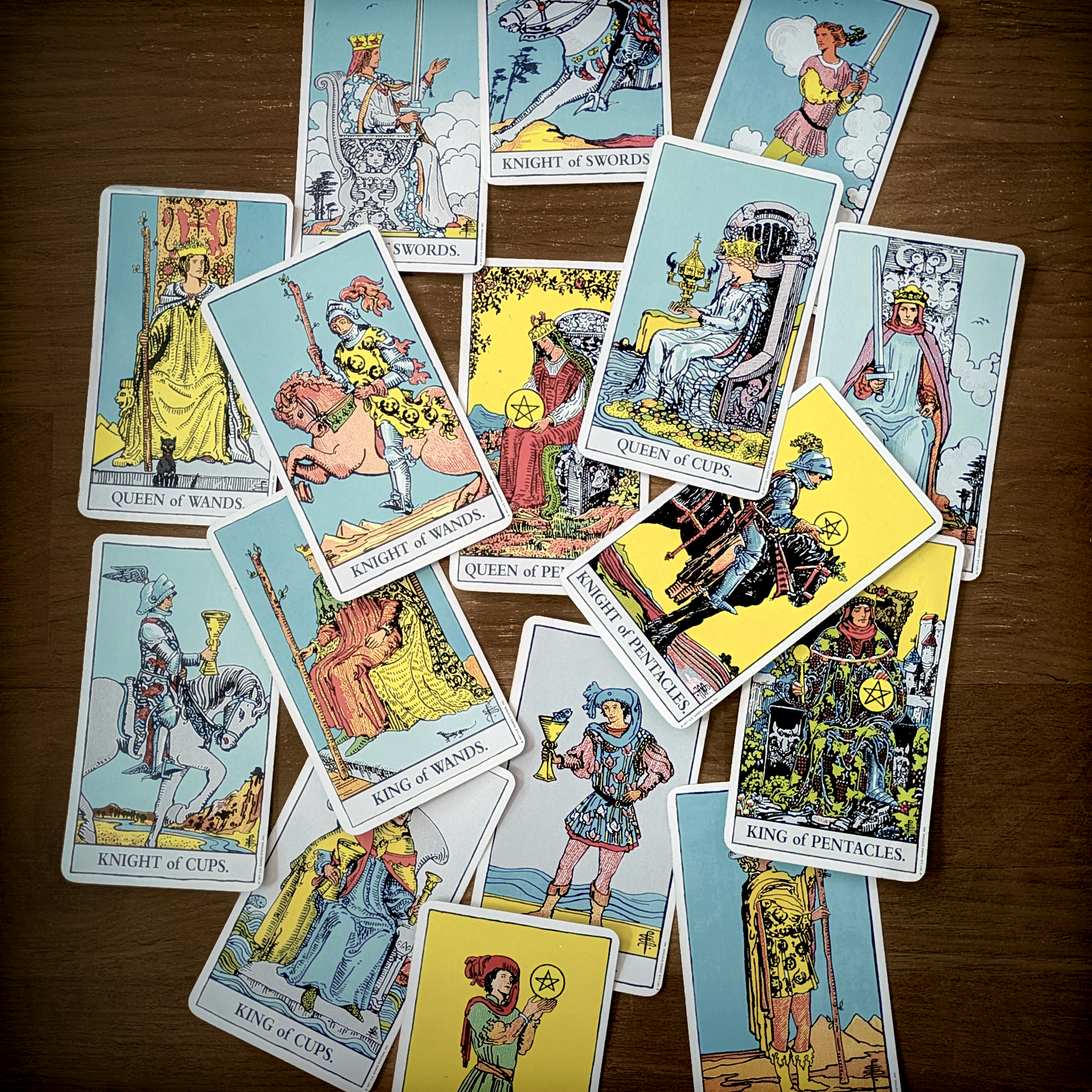 The Art of Reading Court Cards with Liz Worth