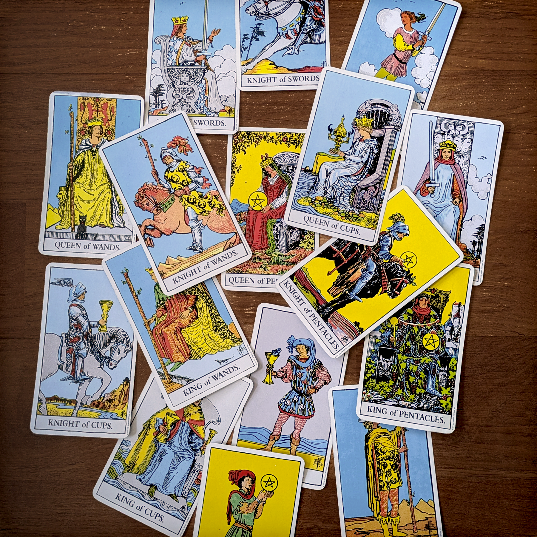The Art of Reading Court Cards with Liz Worth