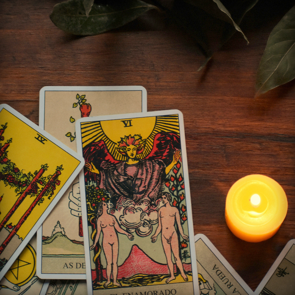 The Art of Tarot: An Introduction to Tarot Reading with Liz Worth